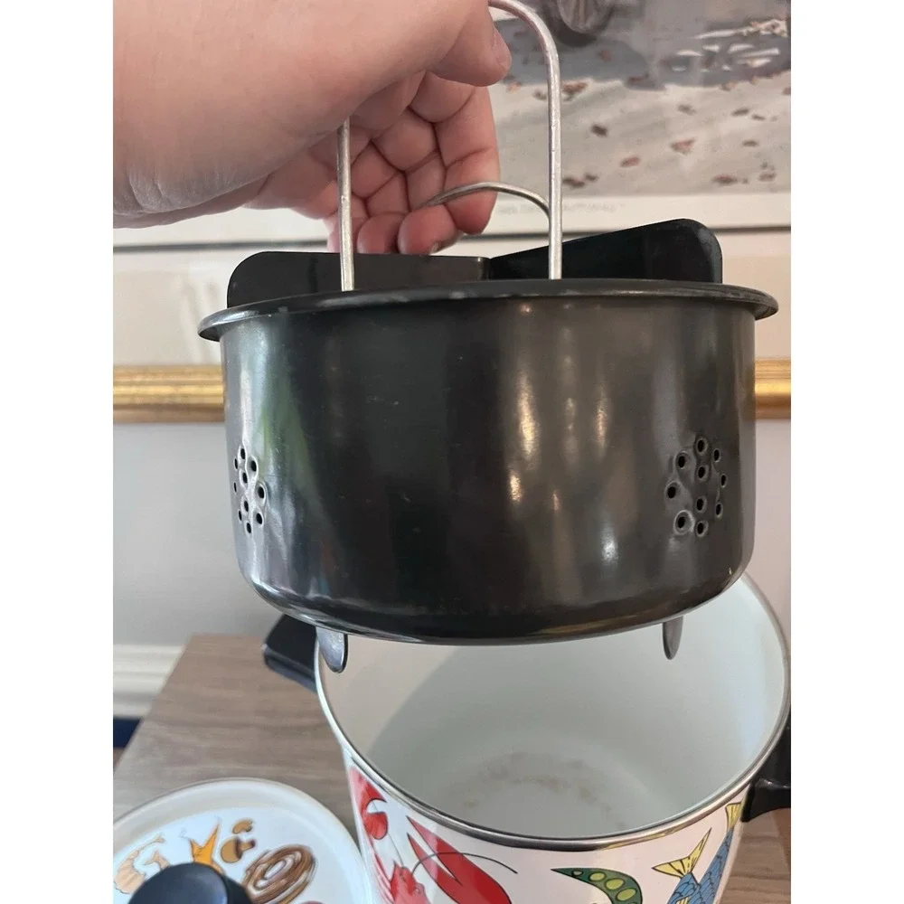 Vtg San Ignacio Nantucket Metal Enamel Lobster Stock/Steam Pot & Basket Veggies